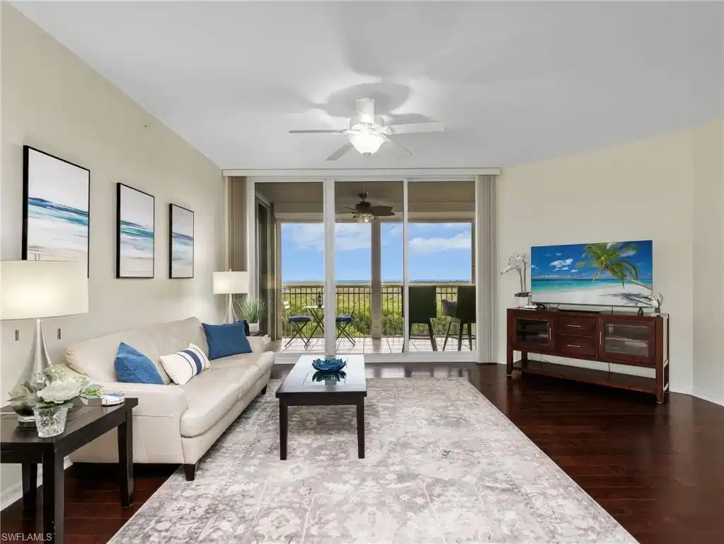 Image 1: Living Room