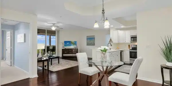 Image 4: Dining Area