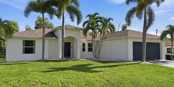 5748 Linden LN