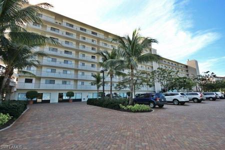 8350 Estero