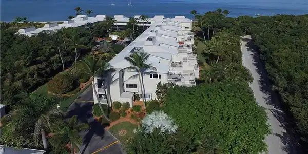 200 Periwinkle WAY