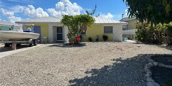 2856 Sanibel BLVD