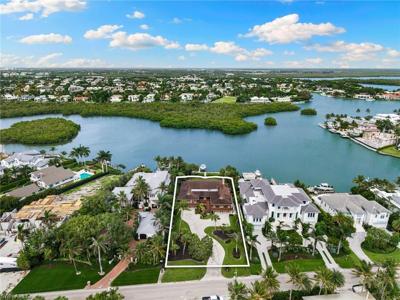 3695 Gordon DR