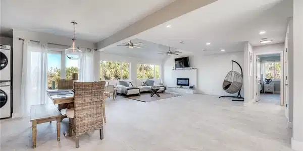 785 Rabbit RD