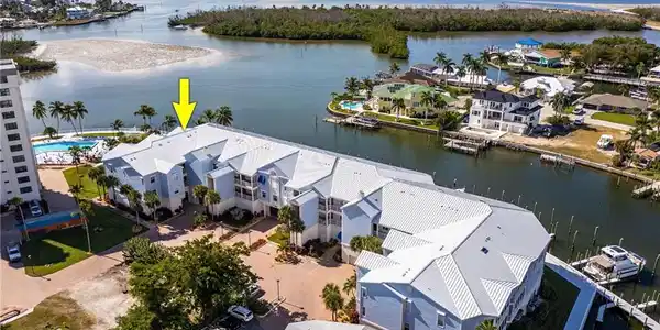 Image 2: Condo location