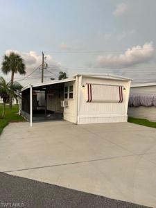 5558 Palm Beach BLVD