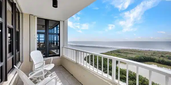 380 Seaview CT