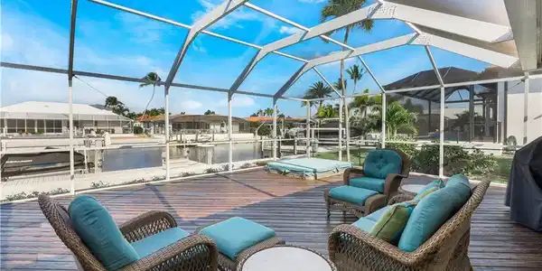 821 Apple CT
