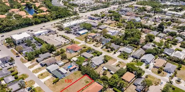 842 95th AVE N