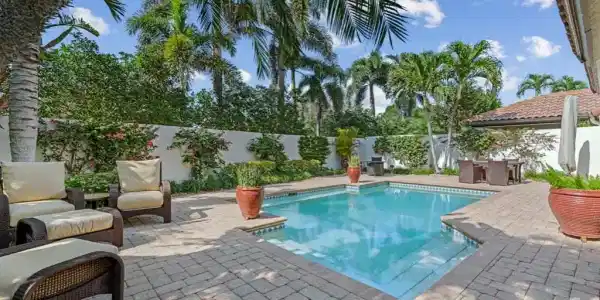 6 Las Brisas WAY
