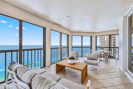 8171 Bay Colony DR