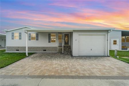 11011 Bayside LN