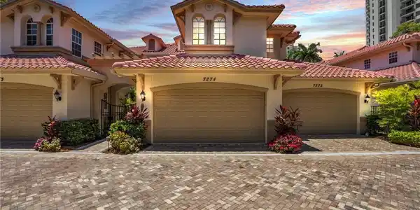 7271 Pelican Bay BLVD