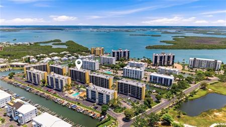 4421 Bay Beach LN