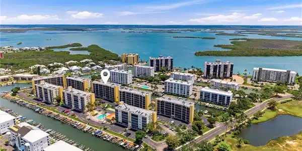 4421 Bay Beach LN
