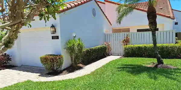 551 Beachwalk CIR