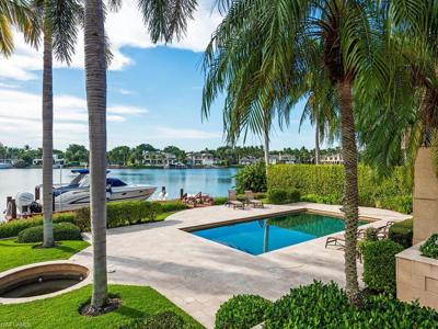 900 Spyglass lane