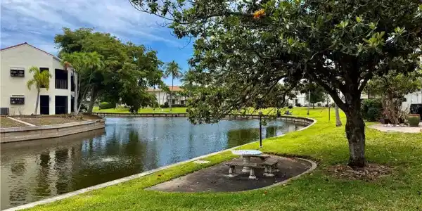 4277 Island CIR
