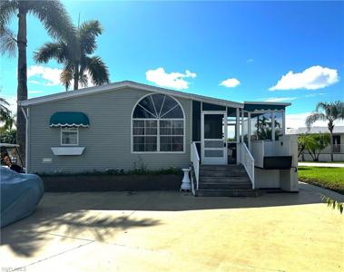 1003 Diamond Lake CIR
