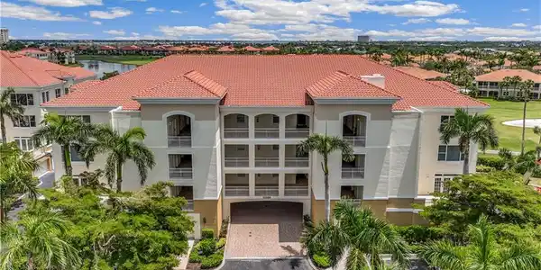 11100 Harbour Yacht CT