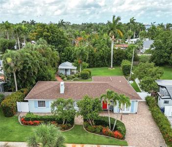 1216 Donna DR