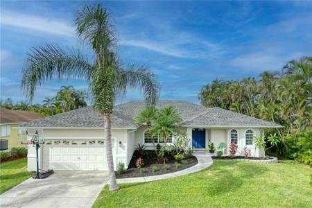 8944 Bracken WAY