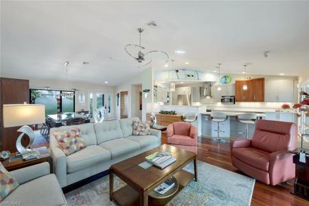 332 Flamingo AVE