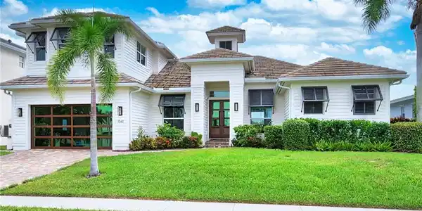 1061 Bonita CT