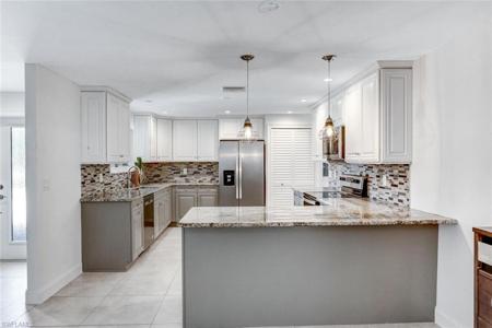 6420 Pine View
