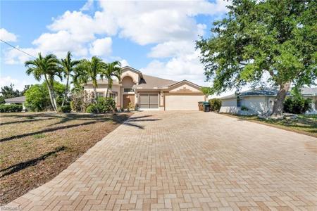 106 SW 33rd AVE