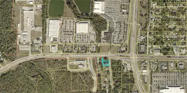 Image 2: 18,182 sf site is outlined in teal
