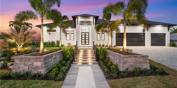 111 Montrose DR