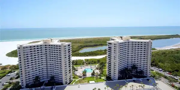320 Seaview CT