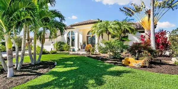 1724 Wavecrest CT