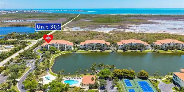 20071 Sanibel View CIR