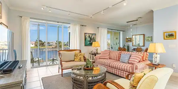 625 Sea Oats