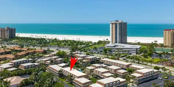 87 N Collier