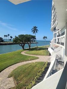 2302 Gulf Shore BLVD N