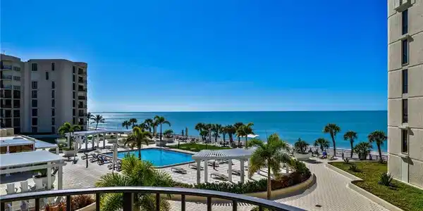 3215 Gulf Shore BLVD N