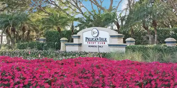 Image 4: View of community / neighborhood sign