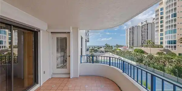 4451 Gulf Shore BLVD N