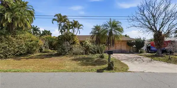 2204 Channel WAY