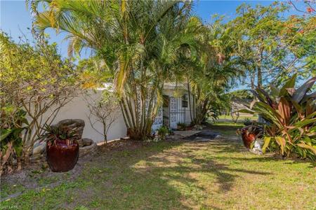 5697 Meadowlark LN