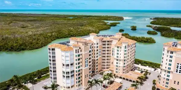425 Dockside DR