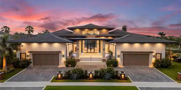 1598 Heights CT