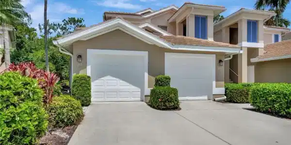857 Carrick Bend CIR