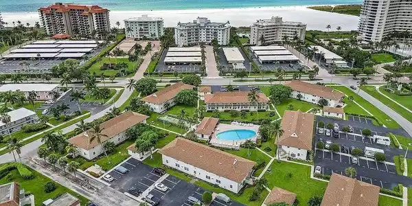 235 Seaview CT
