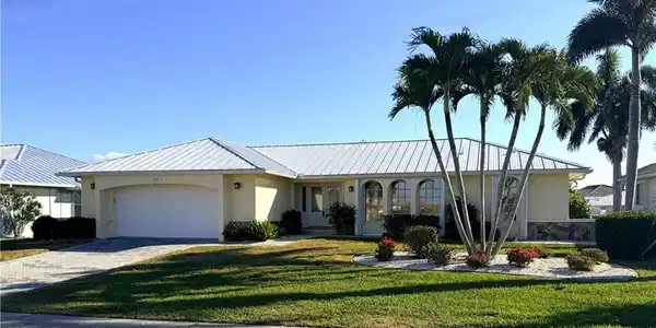 1115 Lucia DR