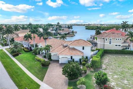875 Hyacinth CT