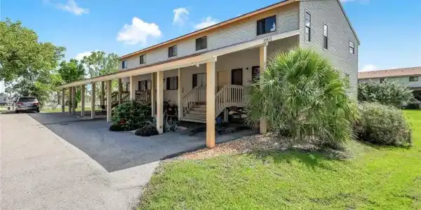 13532 Siesta Pines CT
